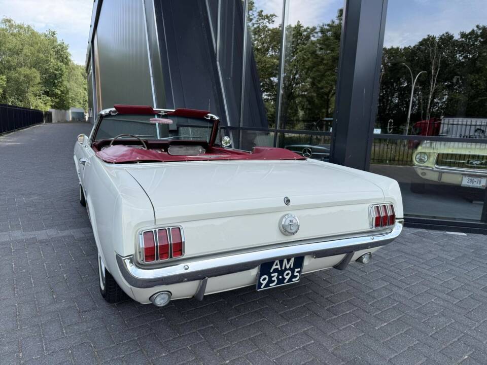Image 4/50 de Ford Mustang 390 GTA (1966)