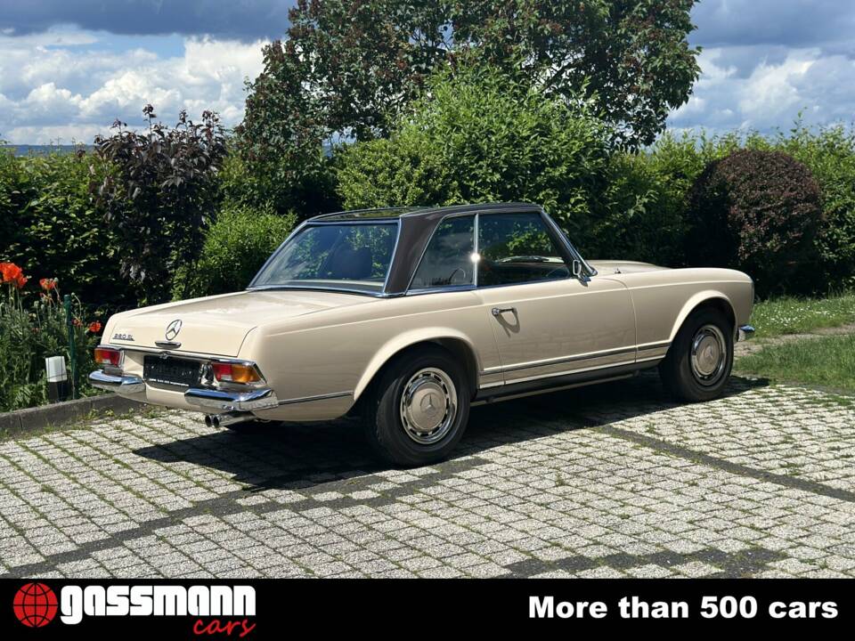 Bild 2/15 von Mercedes-Benz 280 SL (1969)