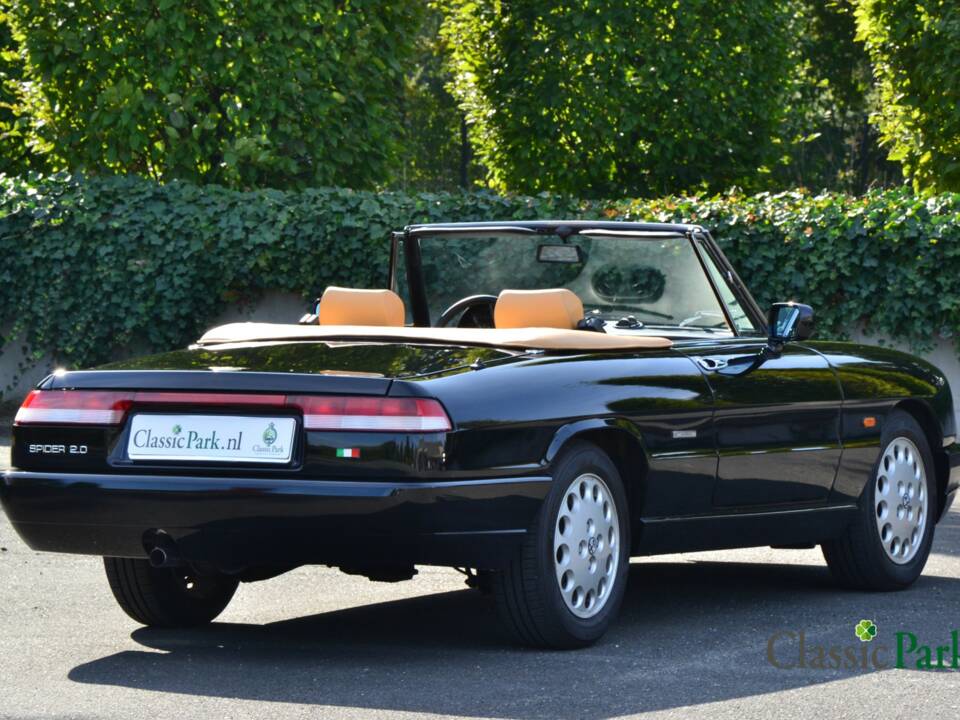 Image 4/50 of Alfa Romeo 2.0 Spider (1990)