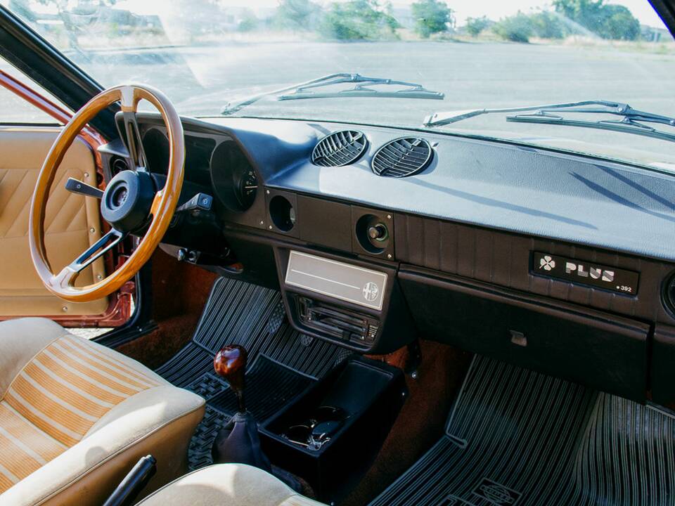 Image 2/8 of Alfa Romeo Alfasud 1.5 Sprint Veloce (1981)