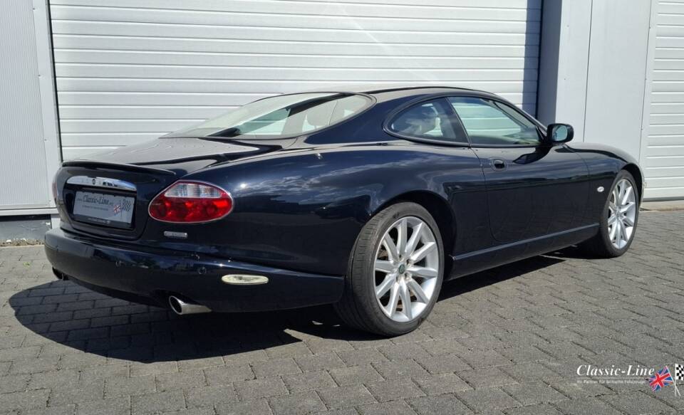 Image 5/23 of Jaguar XK8 4.2 (2005)