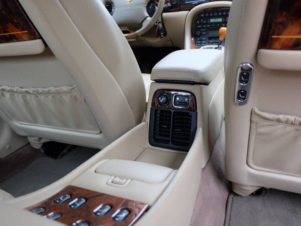 Image 22/60 de Daimler Super V8 (2000)