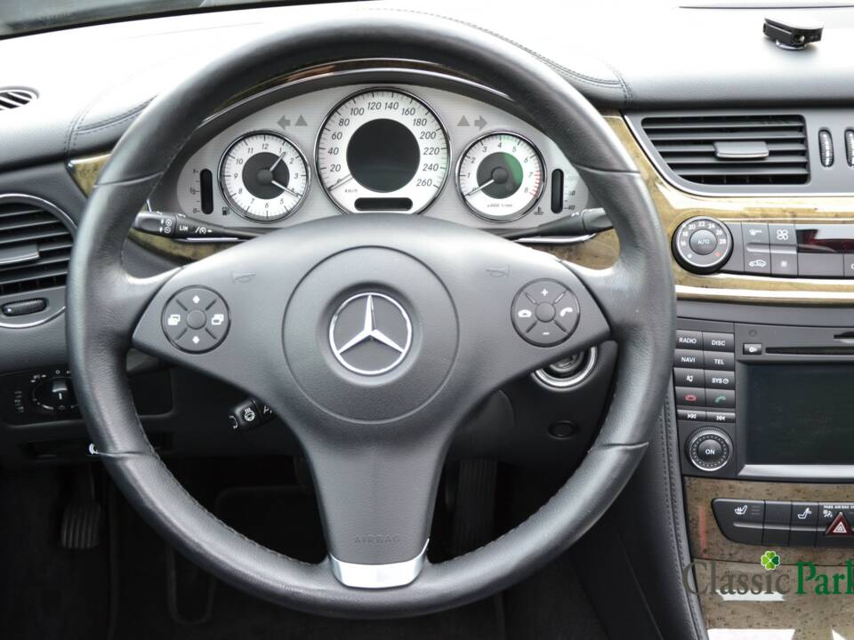 Bild 41/50 von Mercedes-Benz CLS 350 CGI (2008)