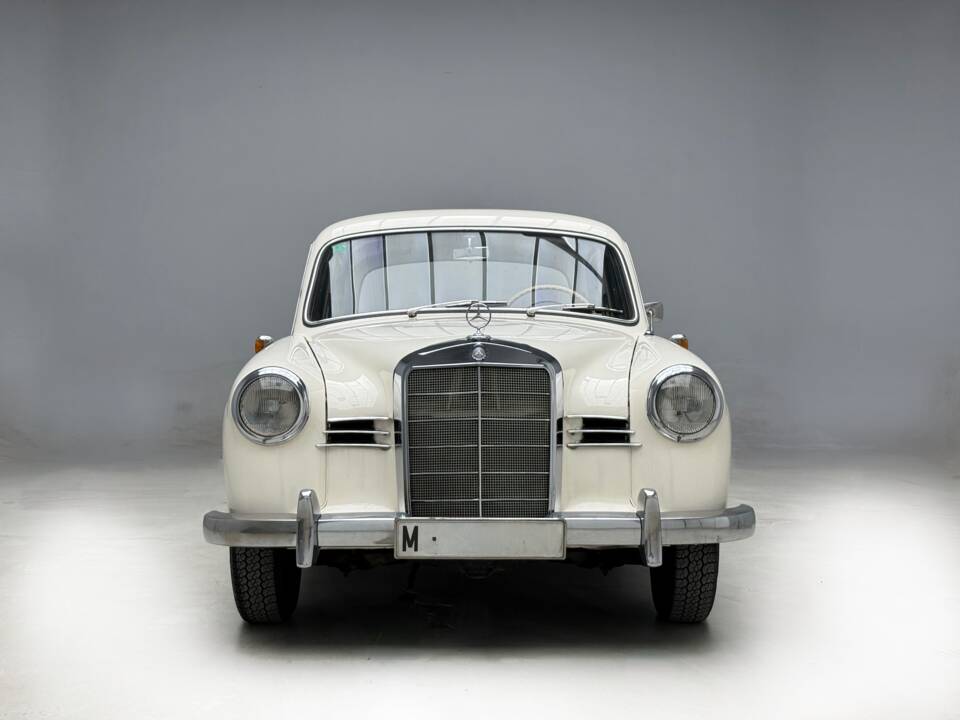 Bild 2/17 von Mercedes-Benz 190 b (1961)