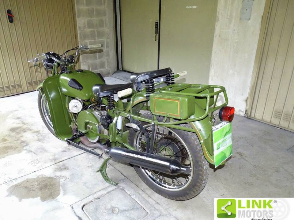 Imagen 9/10 de Moto Guzzi DUMMY (1981)