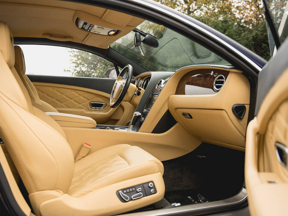 Bild 25/54 von Bentley Continental GT (2011)