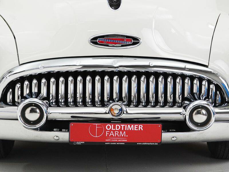 Image 13/15 of Buick Roadmaster Skylark (1953)