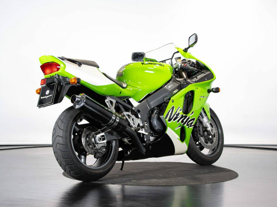 Immagine 4/50 di Kawasaki Ninja 750 ZX-7R (1999)