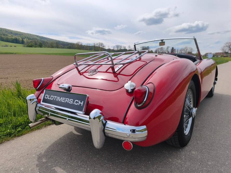 Image 23/24 of MG MGA 1500 (1959)