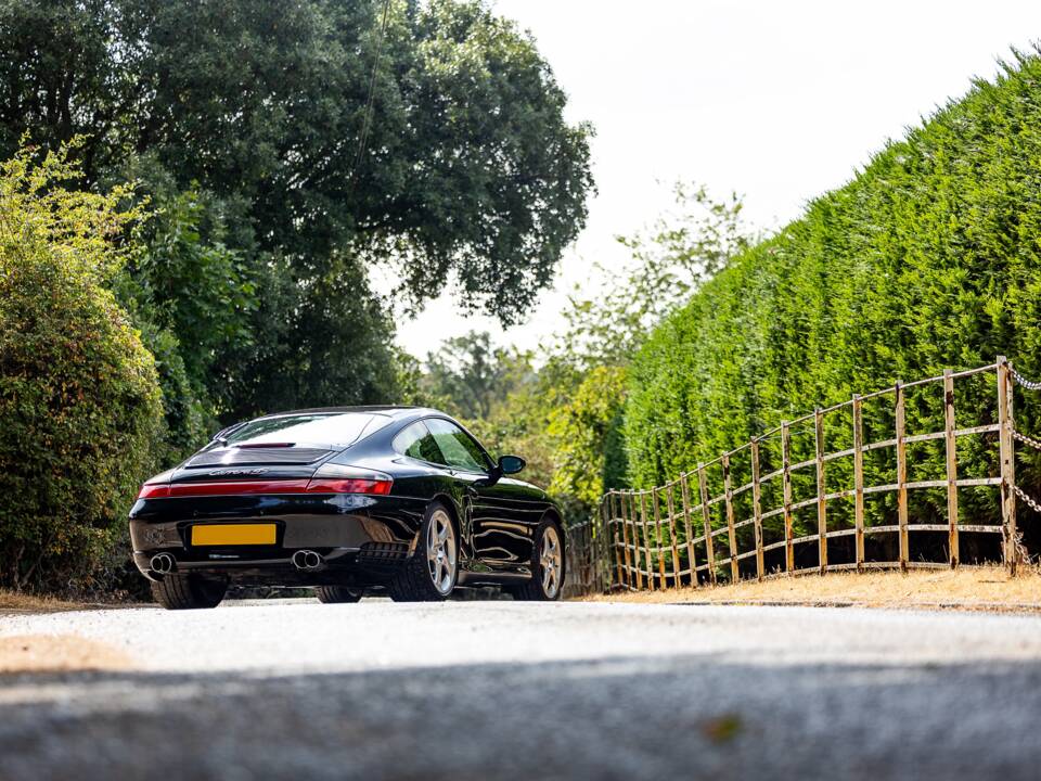 Image 48/50 of Porsche 911 Carrera 4S (2002)