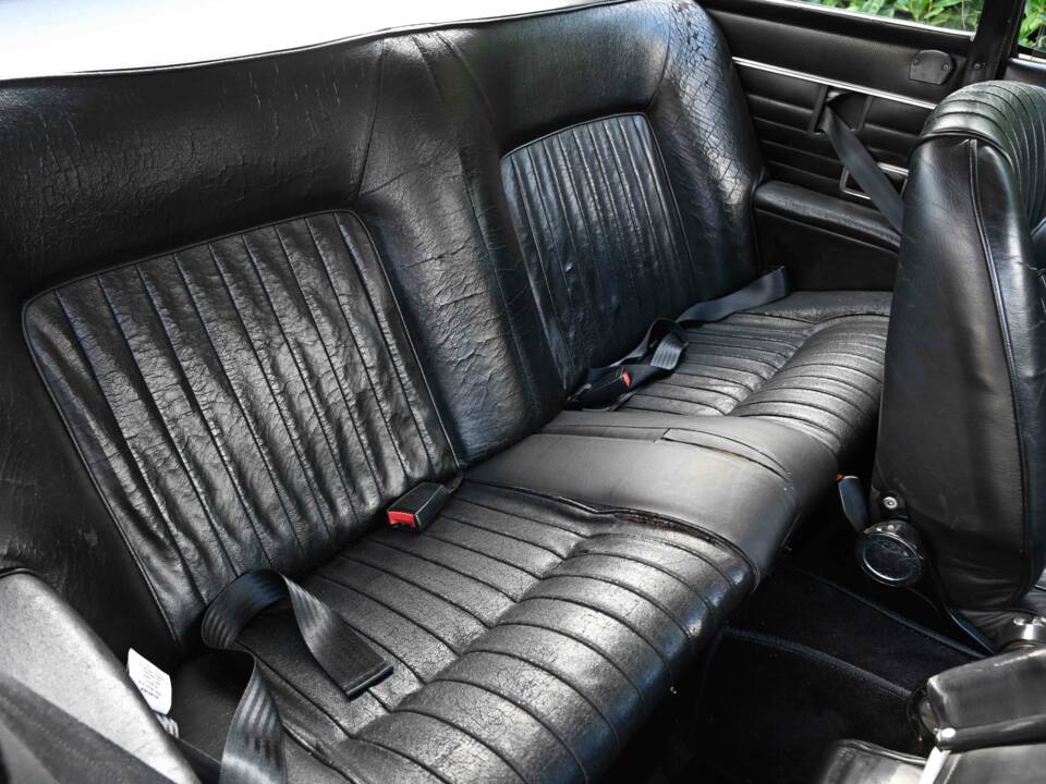 Image 41/50 of Peugeot 504 Coupé (1973)