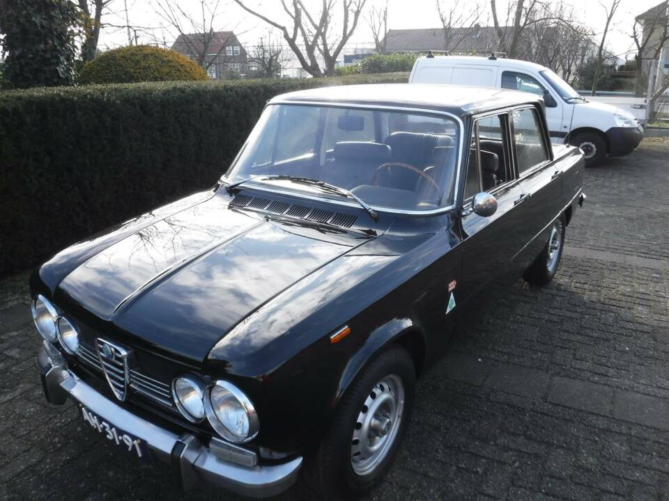 Bild 12/50 von Alfa Romeo Giulia 1300 Super (1972)