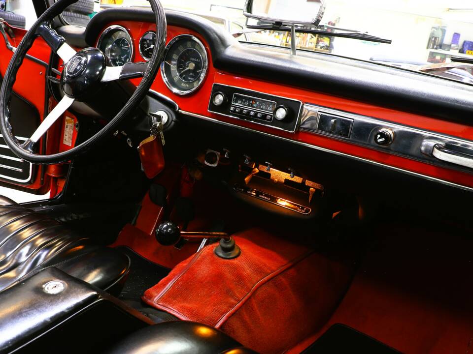 Bild 32/39 von FIAT 1500 (1964)