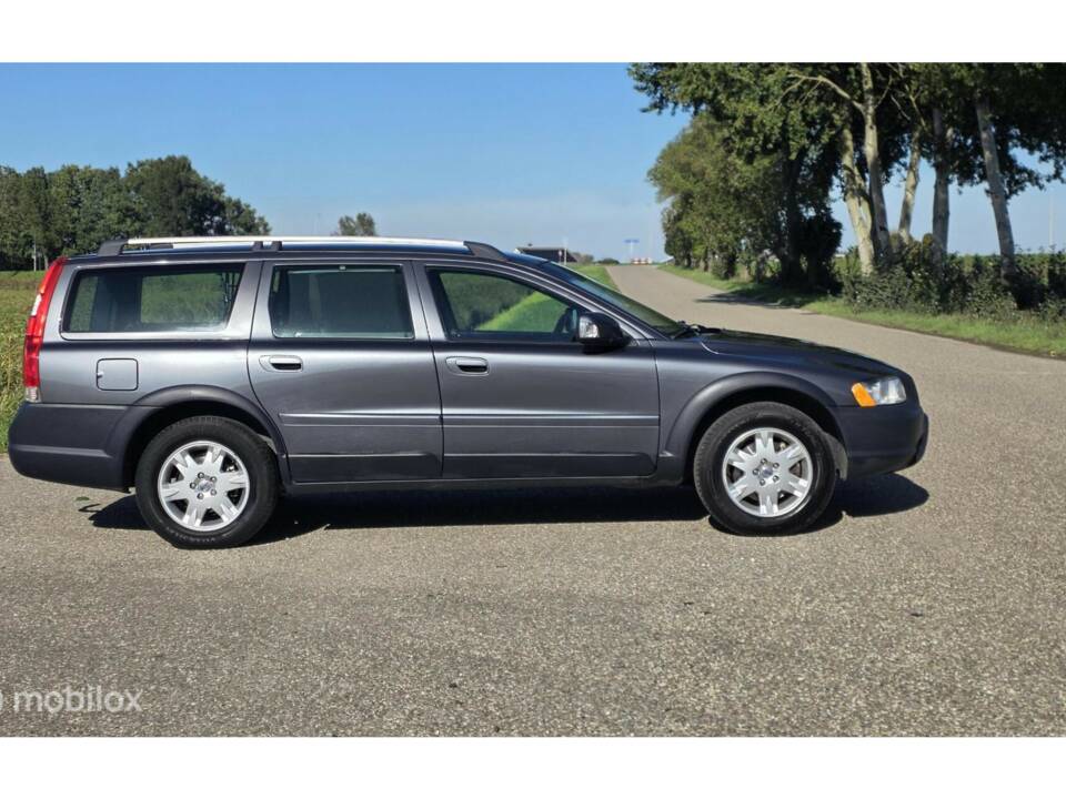 Bild 8/34 von Volvo XC70 2.5T AWD (2006)