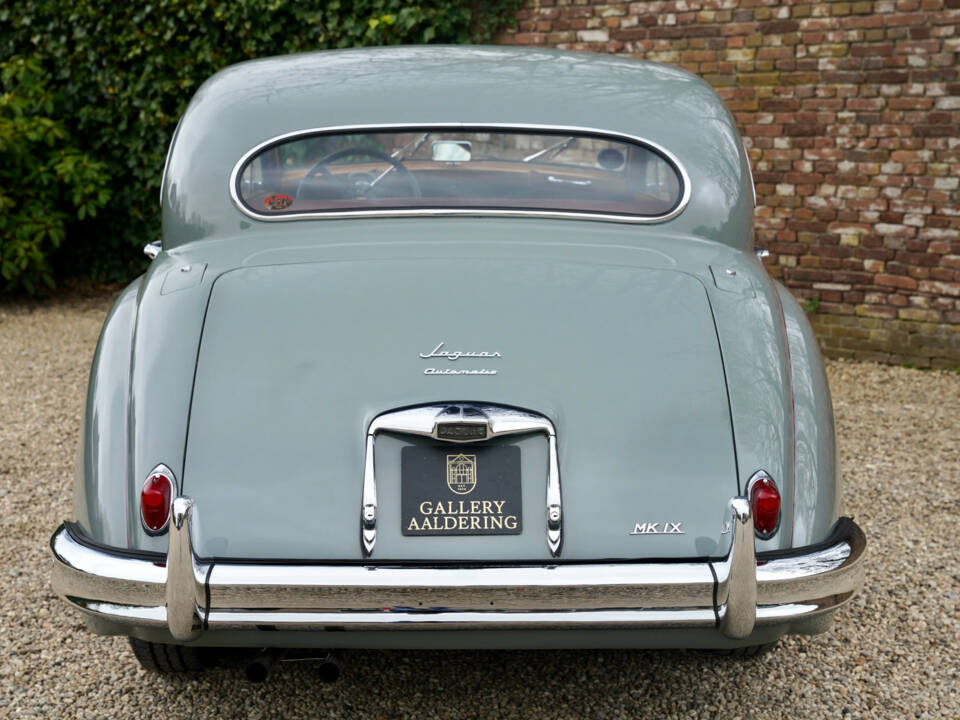 Image 49/50 de Jaguar Mk IX (1959)