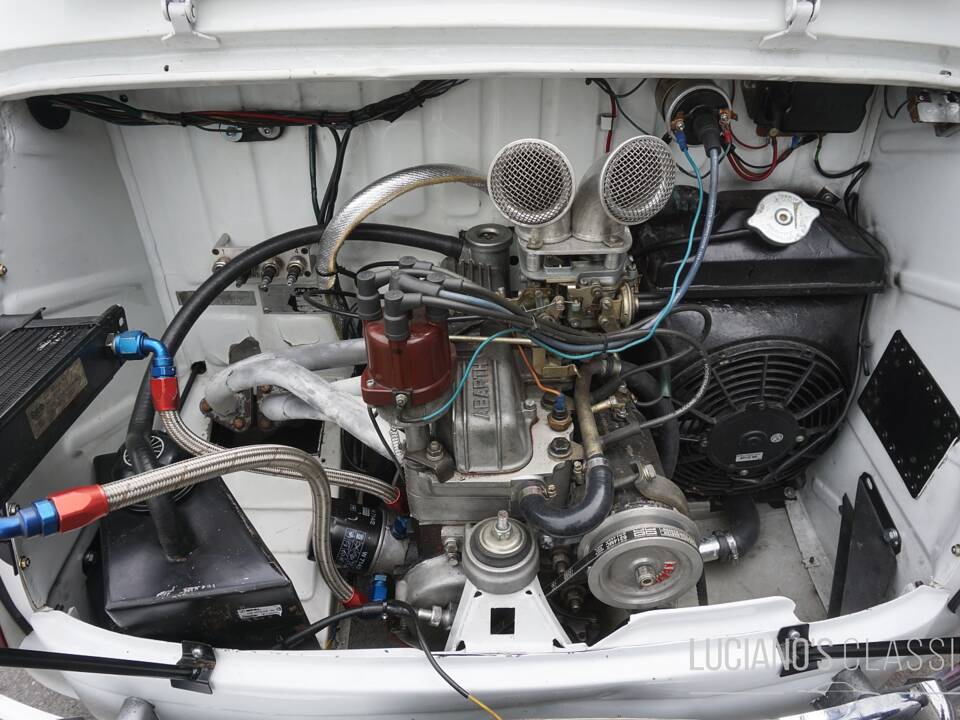 Bild 39/54 von Abarth Fiat 850 TC (1964)