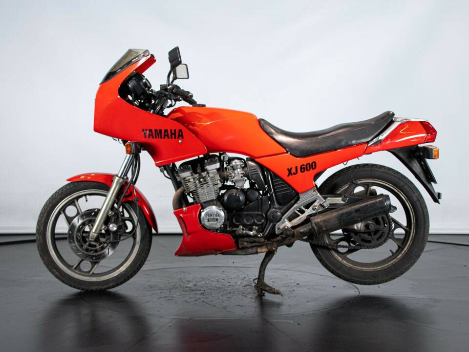 Image 1/50 of Yamaha XJ 600 (1984)