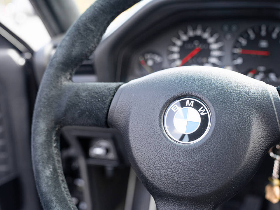 Image 58/91 de BMW M3 Sport Evo (1990)