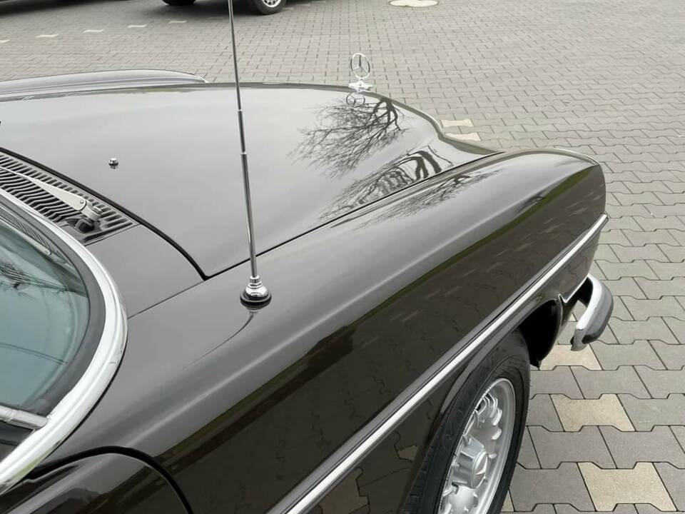 Bild 5/25 von Mercedes-Benz 200 (1969)