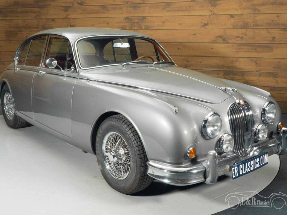 Image 3/19 de Jaguar Mk II 3.8 (1967)