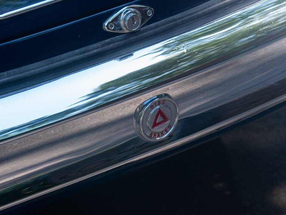 Bild 43/50 von Jaguar Mk II 2.4 (1964)
