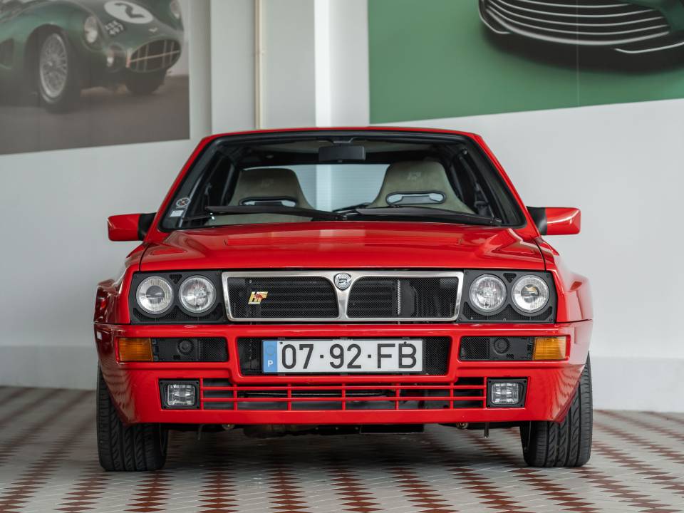 Image 1/28 of Lancia Delta HF Integrale Evoluzione II (1994)