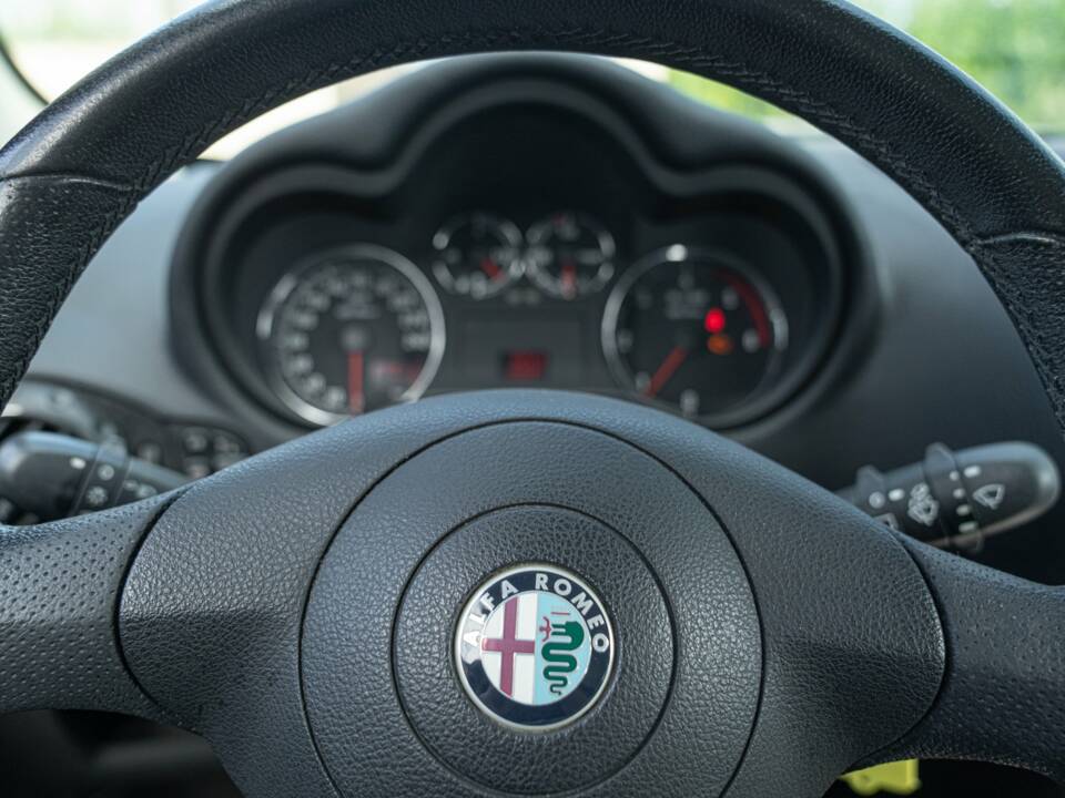 Image 39/50 of Alfa Romeo 147 1.9 JTD (2007)