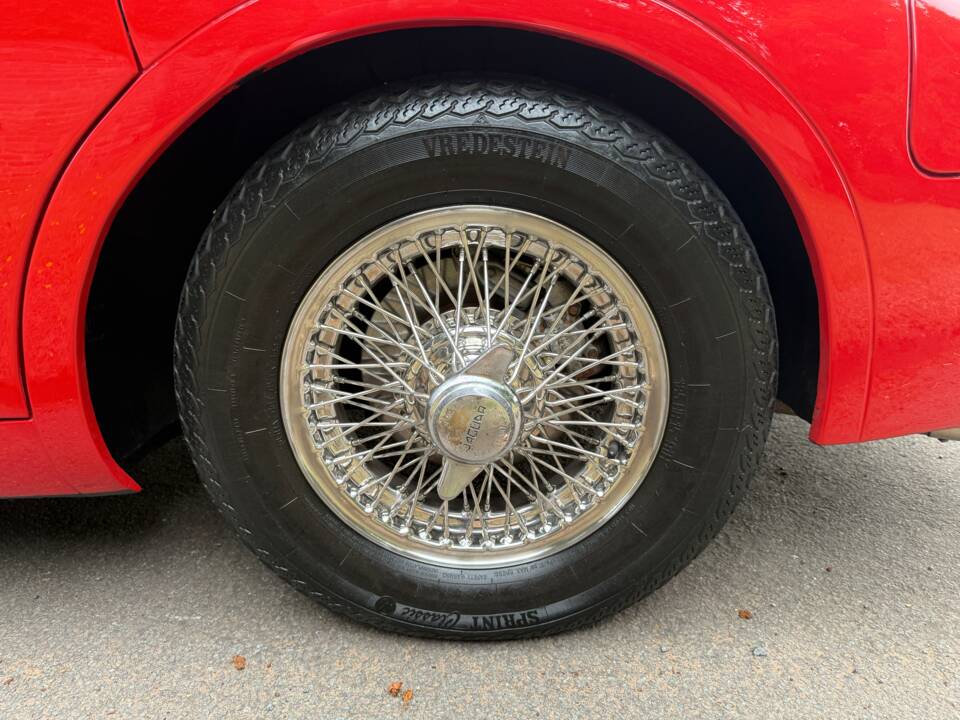 Image 18/36 of Jaguar Mk II 3.8 (1964)