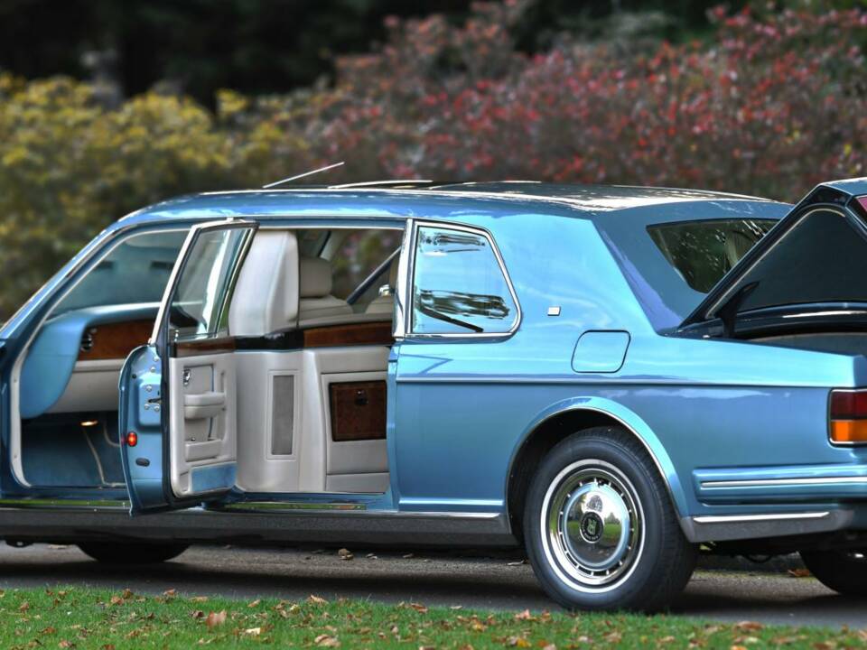 Image 17/50 of Rolls-Royce Silver Spur III (1995)