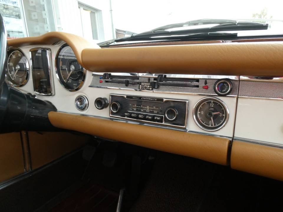 Bild 17/26 von Mercedes-Benz 280 SL (1968)