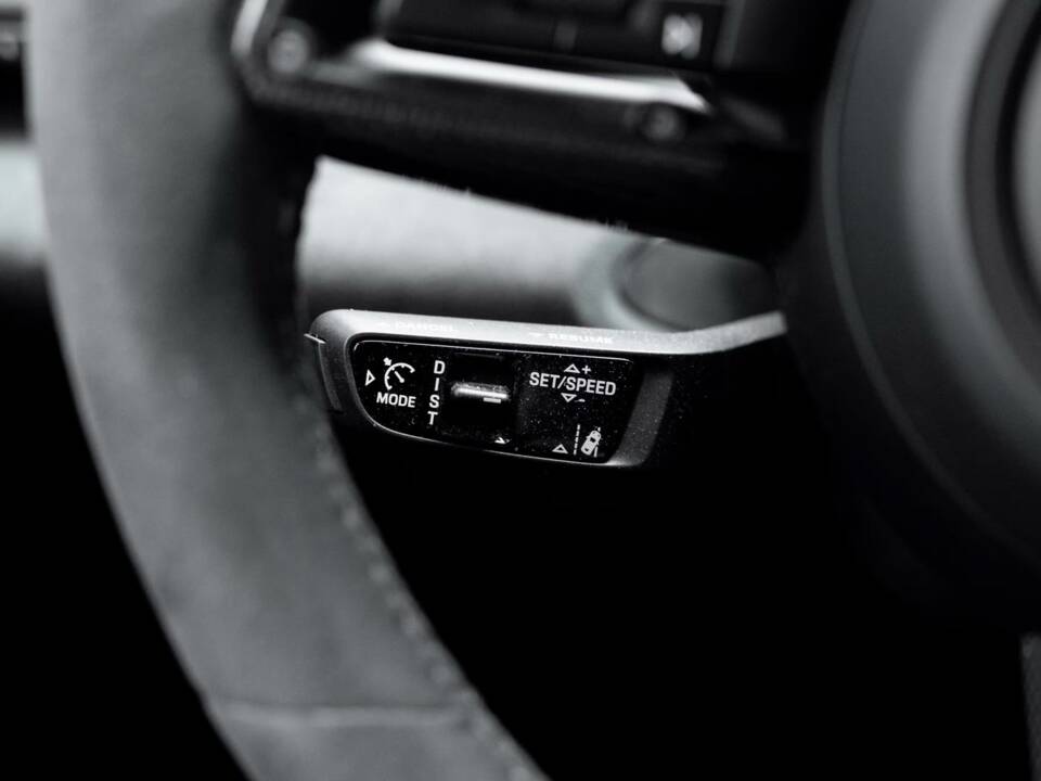 Image 11/13 of Porsche Macan GTS (2026)