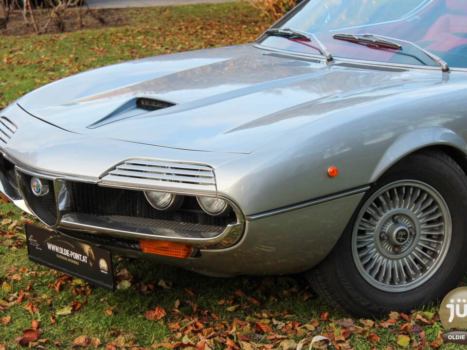 Imagen 7/25 de Alfa Romeo Montreal (1976)