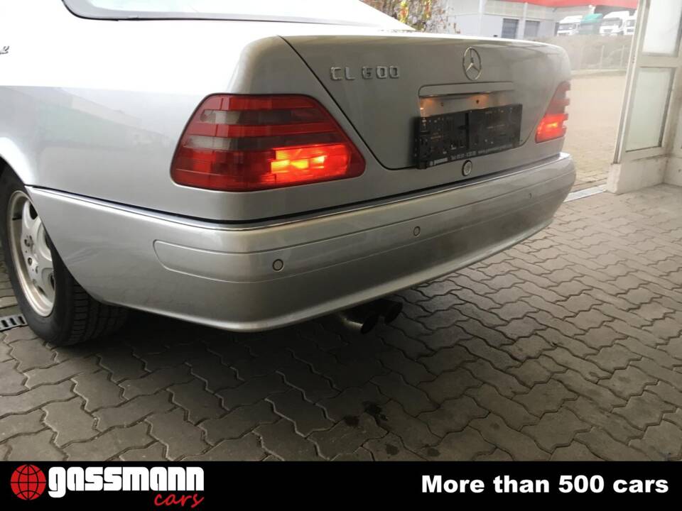 Imagen 2/8 de Mercedes-Benz CL 600 (1998)