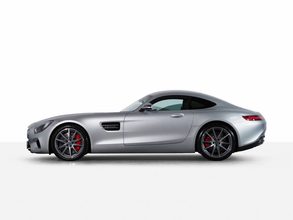 Image 2/49 of Mercedes-AMG GT-S (2015)