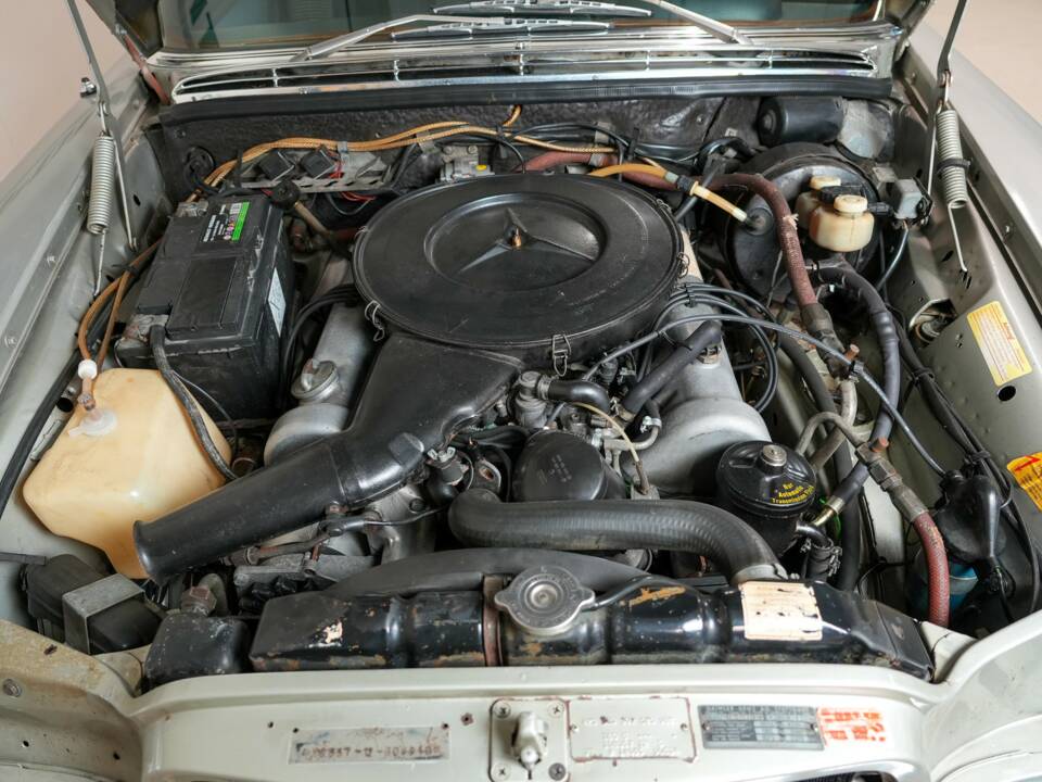 Bild 5/35 von Mercedes-Benz 280 SEL 3,5 (1972)
