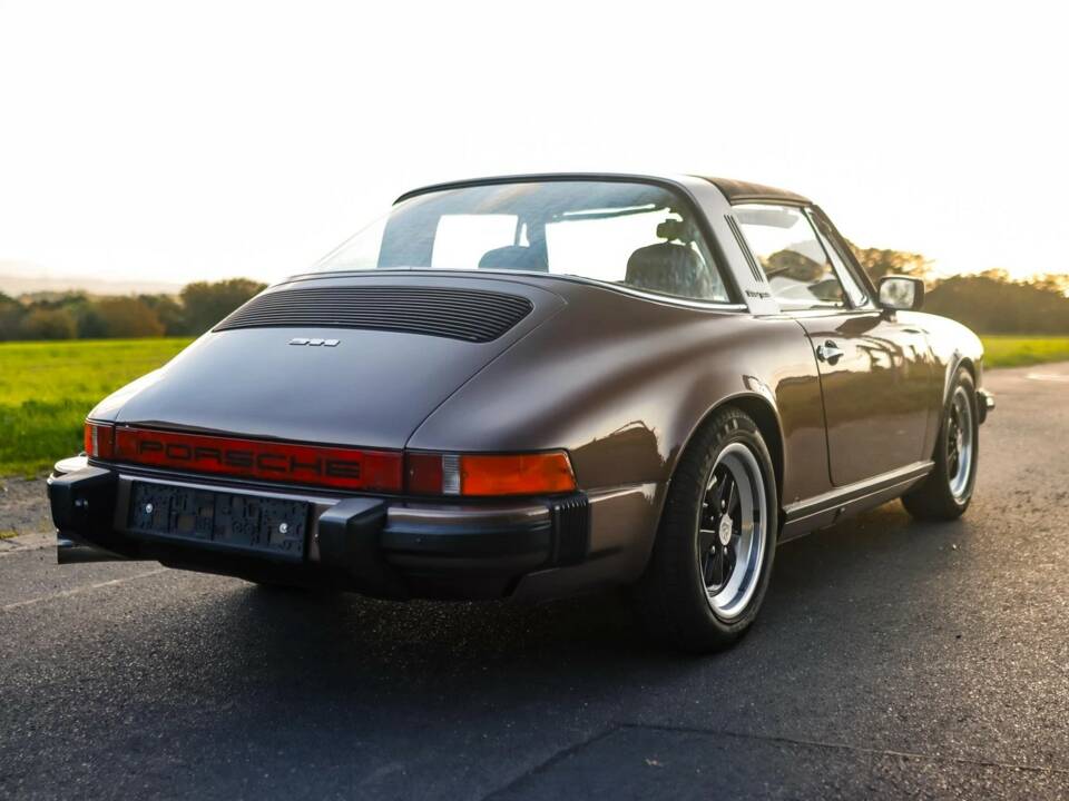 Immagine 3/35 di Porsche 911 2.7 (1976)