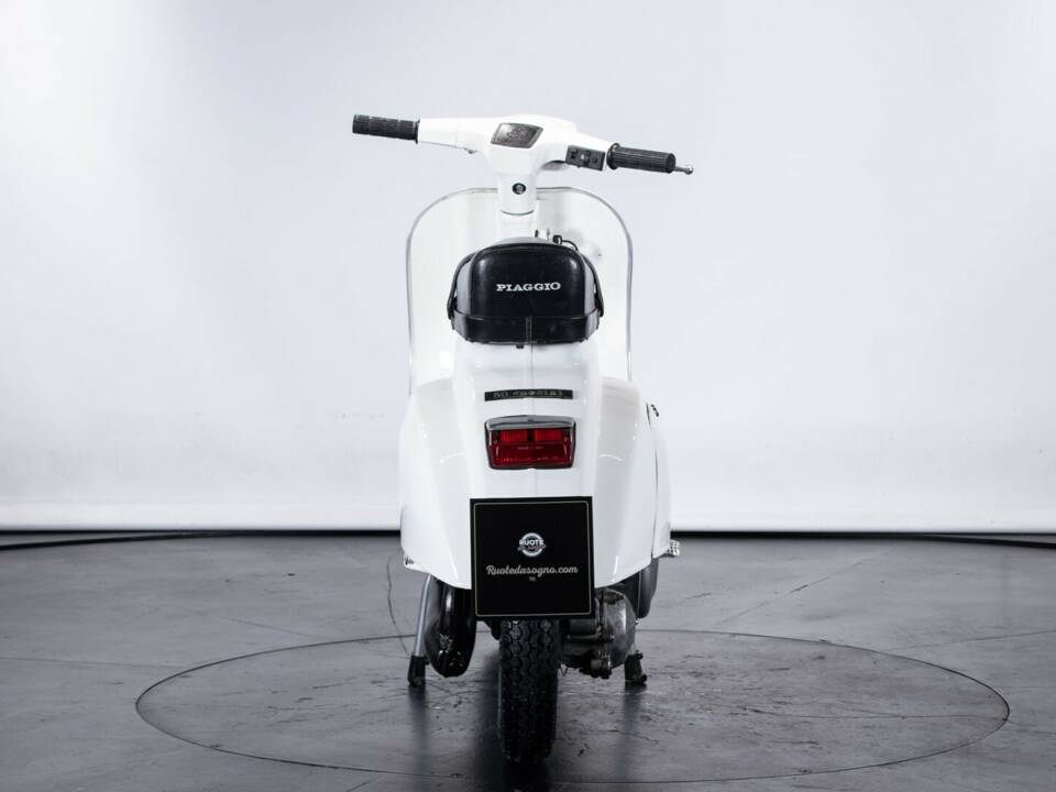 Immagine 3/50 di Piaggio Vespa 50 Special (1978)