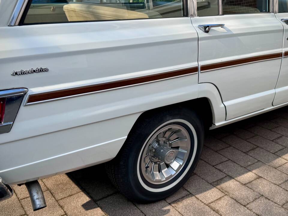 Image 4/50 of Jeep Wagoneer Brougham (1982)