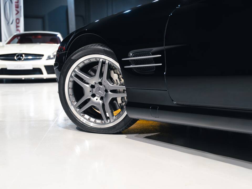 Image 8/31 of Mercedes-Benz SL 55 AMG (2003)