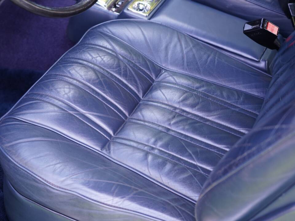 Image 9/12 de Rolls-Royce Camargue (1981)