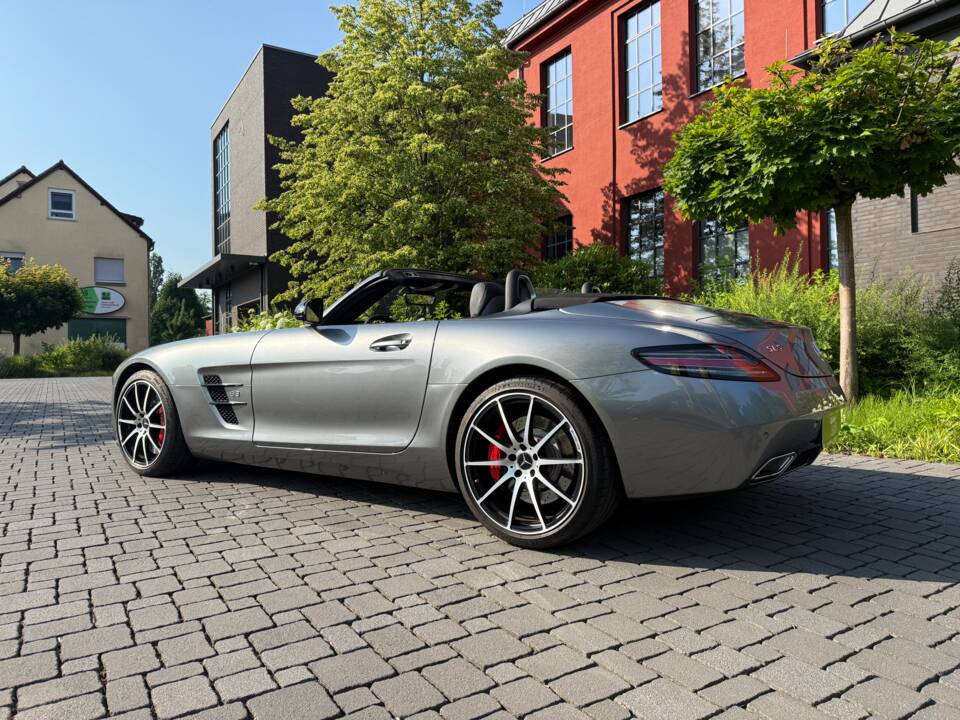 Image 3/40 of Mercedes-Benz SLS AMG GT Roadster (2013)
