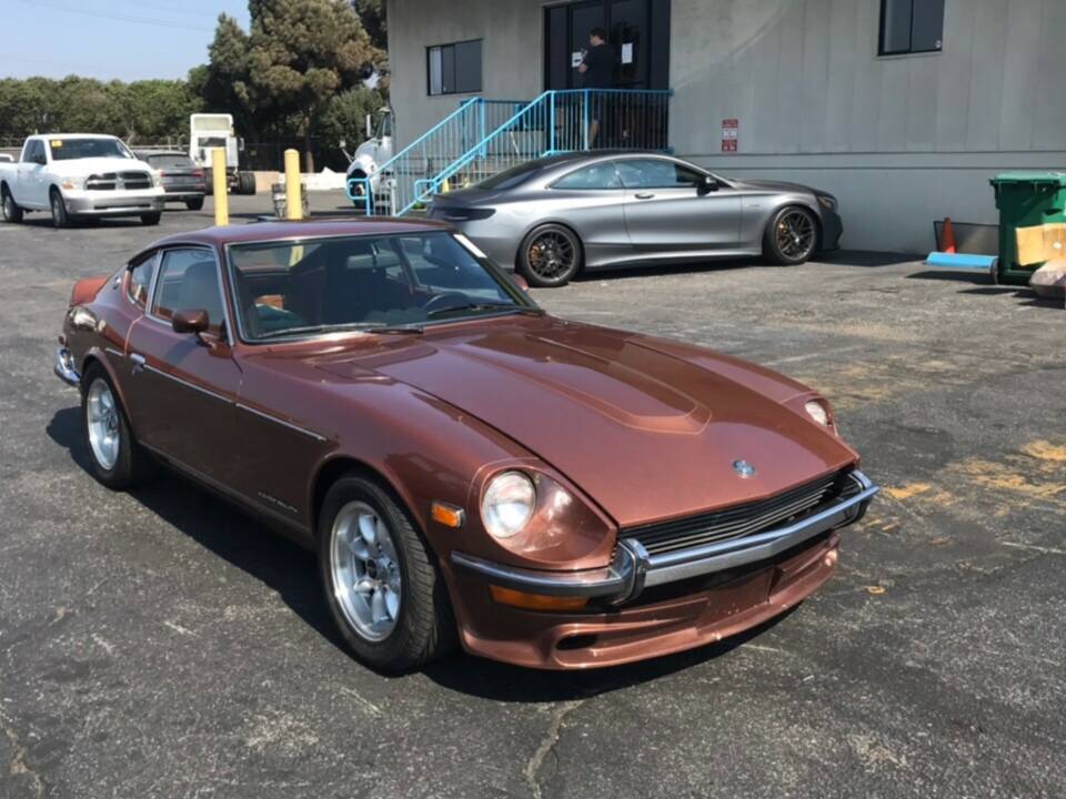 Image 21/50 of Datsun 240 Z (1972)