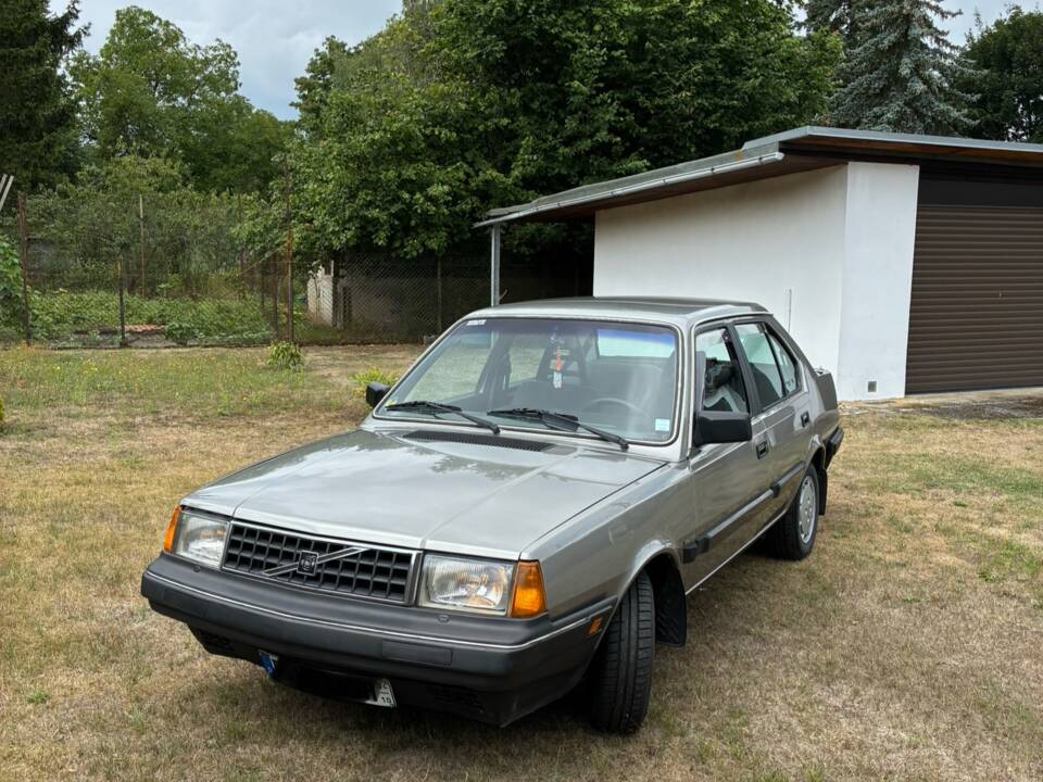 Afbeelding 3/16 van Volvo 360 (1988)