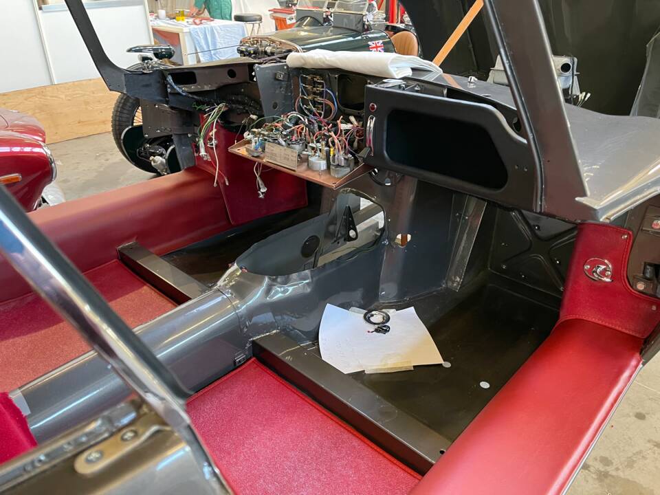 Image 25/30 de Jaguar Type E 3.8 (1963)