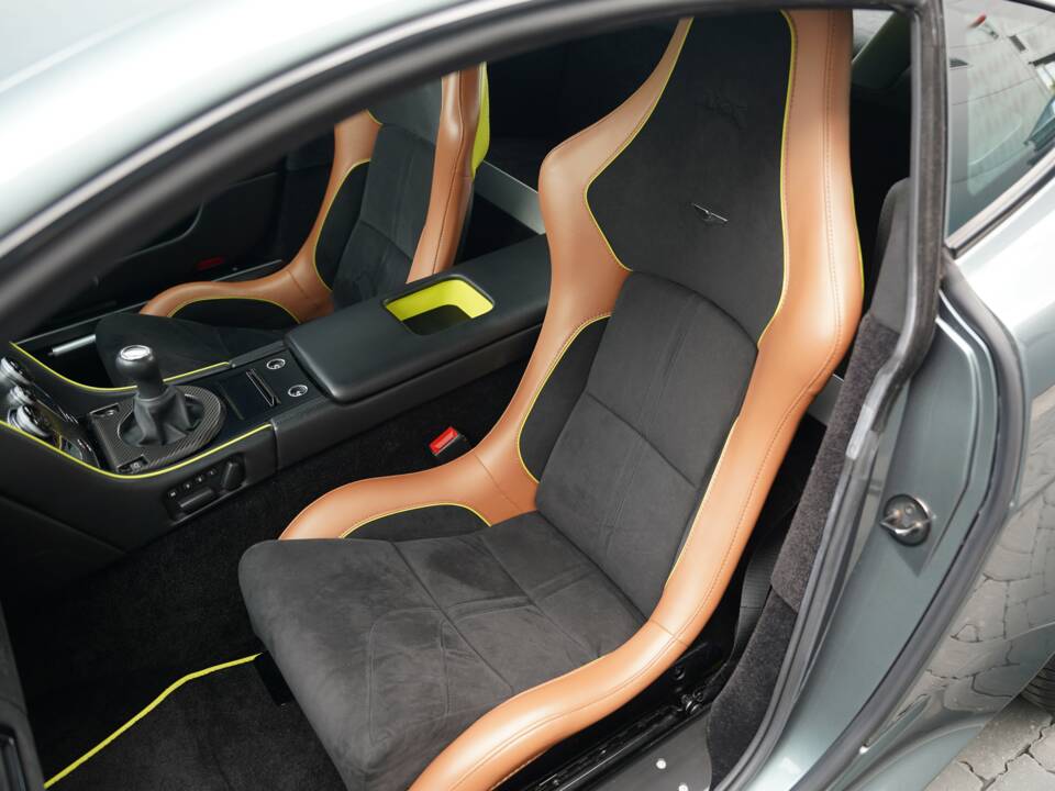 Bild 16/50 von Aston Martin V8 Vantage AMR (2018)