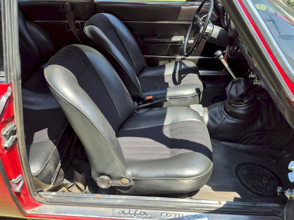 Afbeelding 42/63 van Alfa Romeo Giulia GT 1300 Junior (1971)