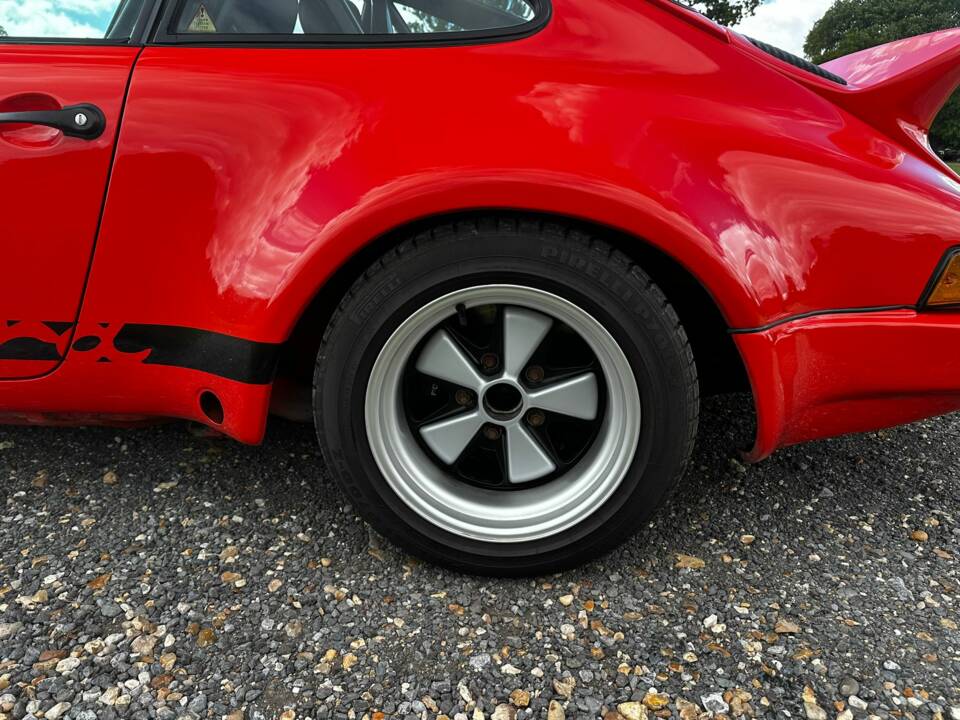 Bild 25/47 von Porsche 911 Carrera 4 (1990)