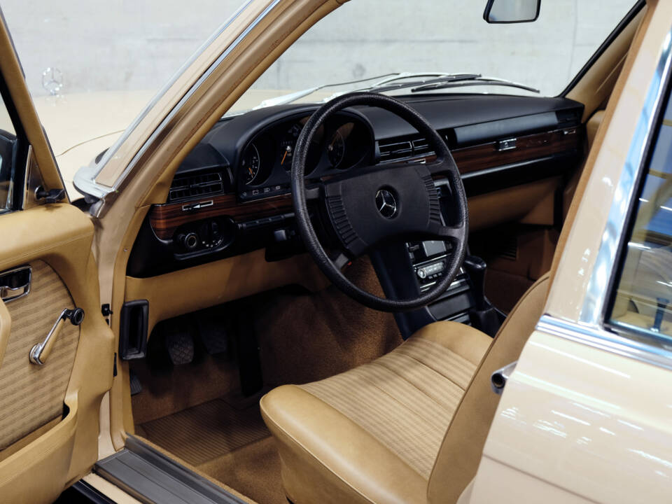 Image 10/24 of Mercedes-Benz 280 S (1975)