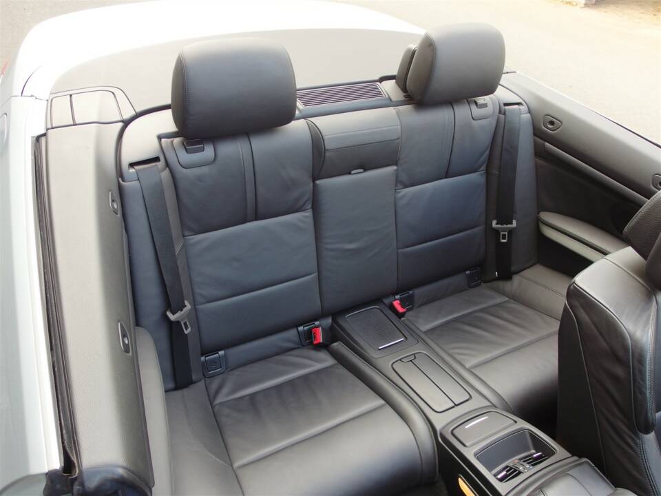 Image 61/98 de BMW M3 (2011)