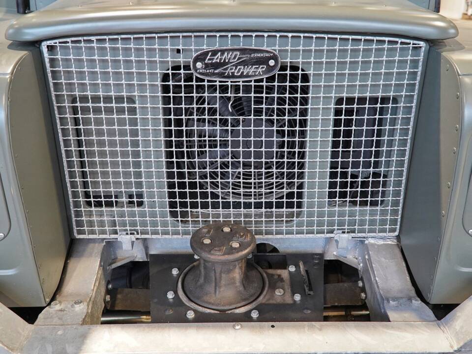 Bild 35/49 von Land Rover 109 (1982)
